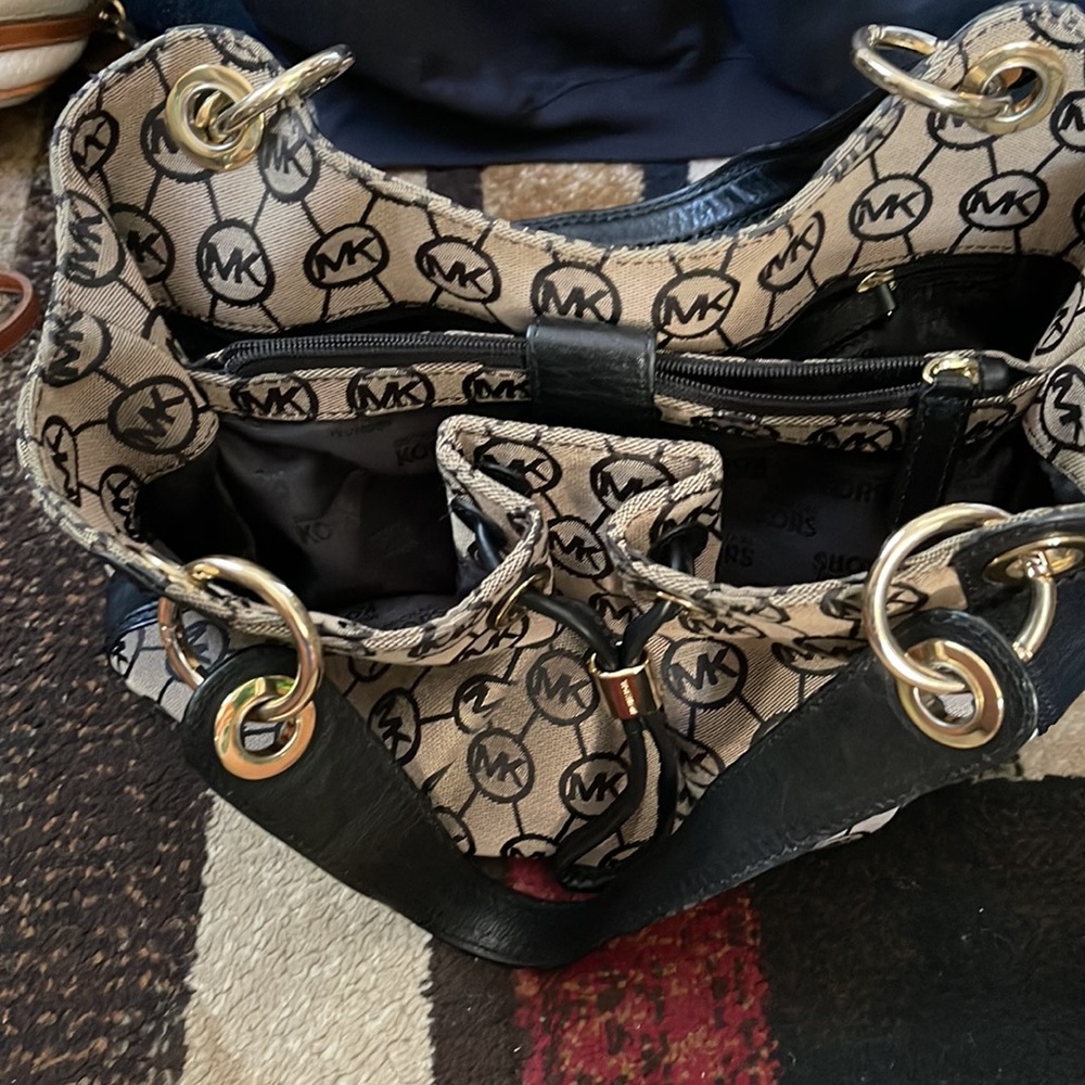Purse - Picture 5 of 7